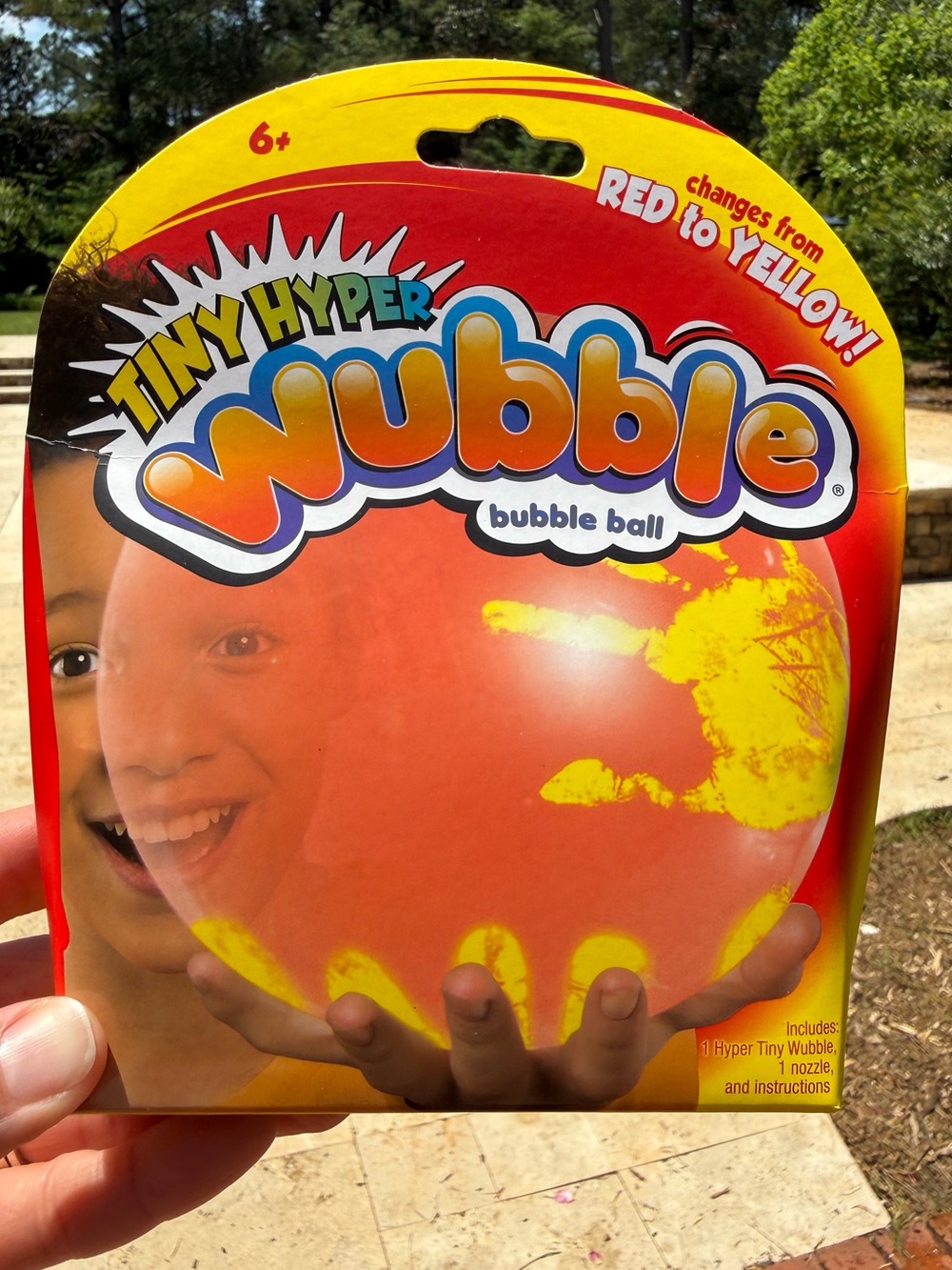 Tiny Hyper Wubble Bubble Ball - Changes from Red to Yellow
